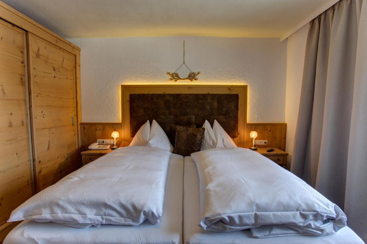 Hotel Garni - Restaurant Kaminstube Sankt Anton am Arlberg Buitenkant foto