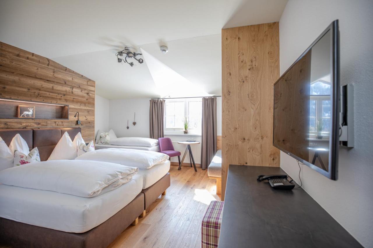 Hotel Garni - Restaurant Kaminstube Sankt Anton am Arlberg Buitenkant foto