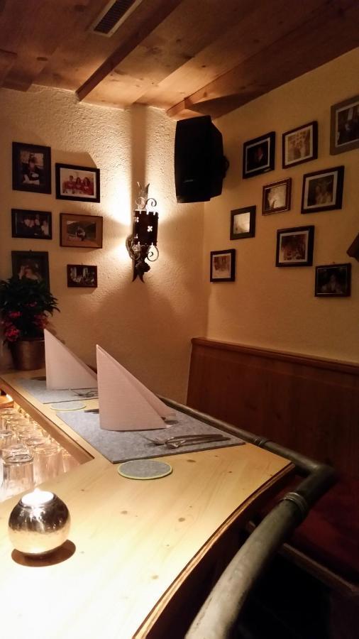 Hotel Garni - Restaurant Kaminstube Sankt Anton am Arlberg Buitenkant foto