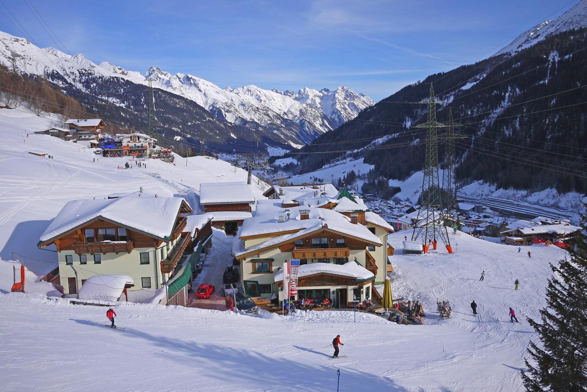 Hotel Garni - Restaurant Kaminstube Sankt Anton am Arlberg Buitenkant foto