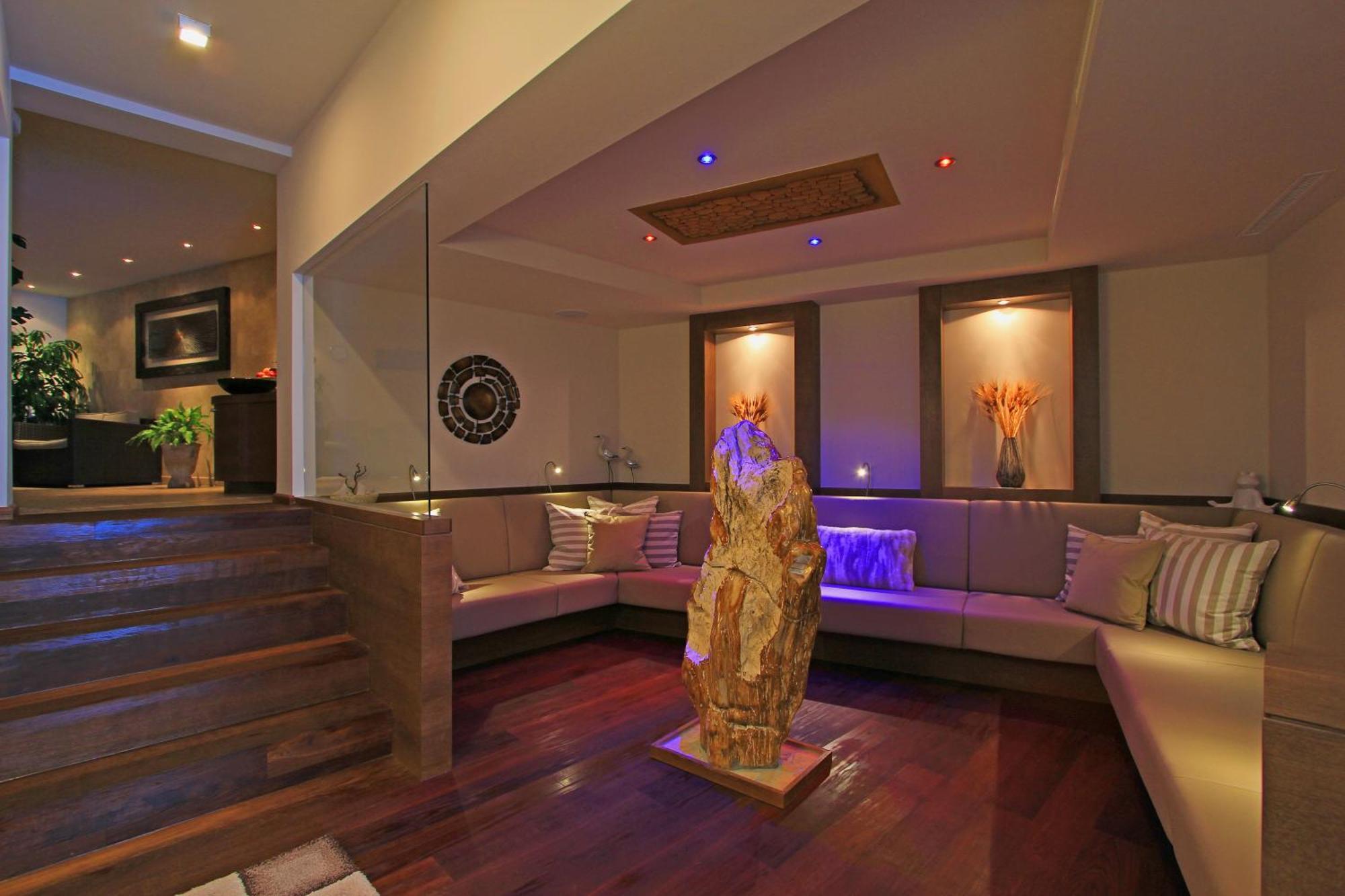 Hotel Garni - Restaurant Kaminstube Sankt Anton am Arlberg Buitenkant foto