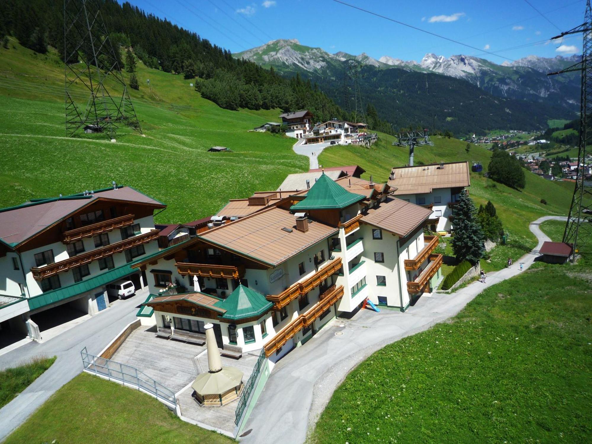 Hotel Garni - Restaurant Kaminstube Sankt Anton am Arlberg Buitenkant foto